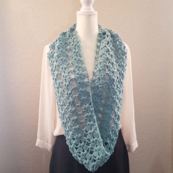 Handmade versatile infinity scarf - Picture 1 of 6